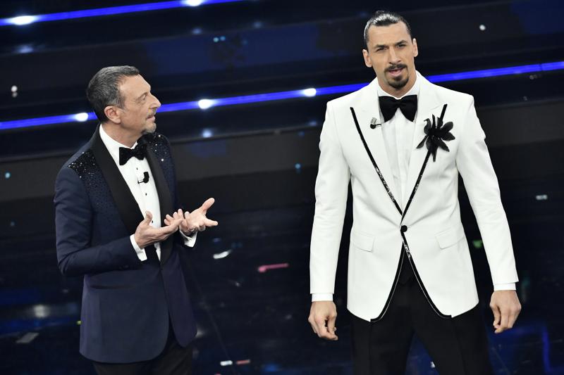 Sanremo 2021, Ibrahimovic formazione: “Amadeus in porta, Fiorello e Lauro…” Sanremo 2021, Ibrahimovic formazione: “Amadeus in porta, Fiorello e Lauro…”