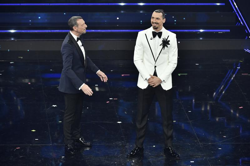 Sanremo 2021, Ibrahimovic formazione: “Amadeus in porta, Fiorello e Lauro…” Sanremo 2021, Ibrahimovic formazione: “Amadeus in porta, Fiorello e Lauro…”