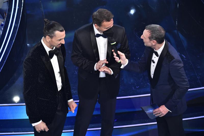 Sanremo 2021, Ibrahimovic formazione: “Amadeus in porta, Fiorello e Lauro…” Sanremo 2021, Ibrahimovic formazione: “Amadeus in porta, Fiorello e Lauro…”