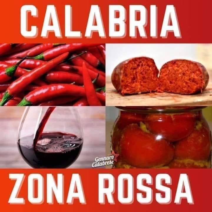 Covid vissuto con ironia/ L’autocertificazione ora arriva anche sulle magliette Covid vissuto con ironia/ L’autocertificazione ora arriva anche sulle magliette