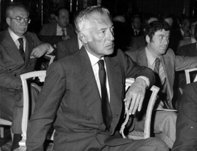 Agnelli, Scalfari lo definì “l’Avvocato di panna montata”. Oggi Repubblica…