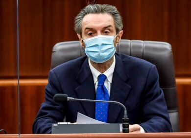 Fontana, incontro con il sottosegretario Costa: “Accelerare sui vaccini”