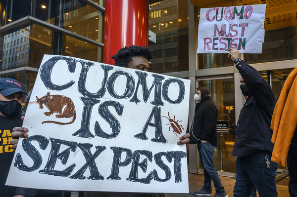 Usa, chieste le dimissioni del Governatore Andrew Cuomo Usa, chieste le dimissioni del Governatore Andrew Cuomo