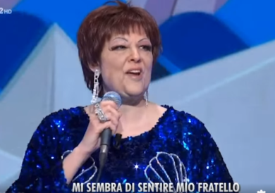 Sanremo 2021, l’imitazione esilarante a QCC di Orietta Berti. VIDEO