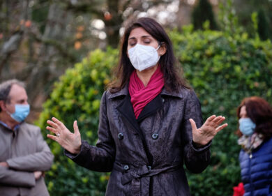Sciopero bancarelle, il ruggito della Raggi: “Liberiamo Roma dai monopoli”