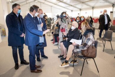 Fontana: “Covid, i numeri non migliorano: decisioni da prendere in fretta”