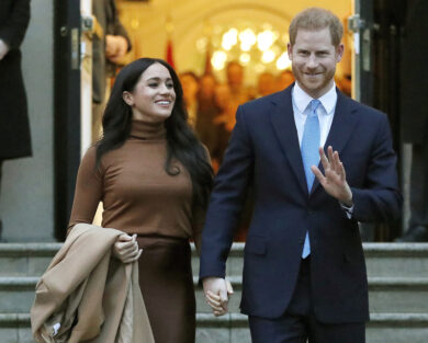 Megxit, la risposta della Regina: “Accuse di razzismo prese molto seriamente”