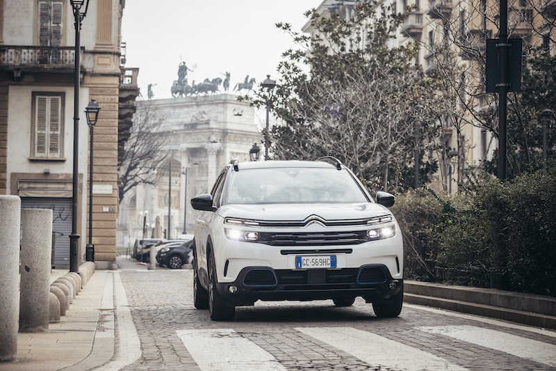 Citroen C5 Aircross Hybrid: in città zero emissioni Citroen C5 Aircross Hybrid: in città zero emissioni