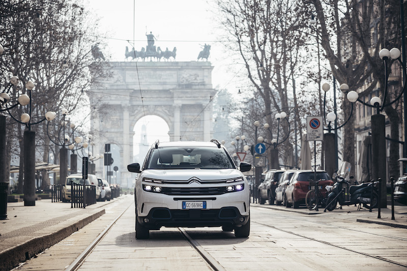 Citroen C5 Aircross Hybrid: in città zero emissioni Citroen C5 Aircross Hybrid: in città zero emissioni