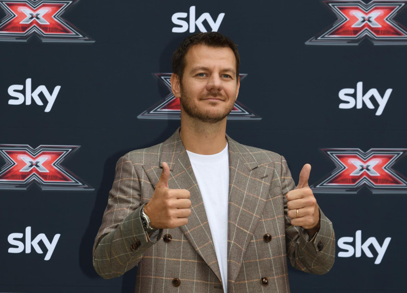Alessandro Cattelan piglia tutto: per lui Sanremo 2022 e una serie TV Netflix Alessandro Cattelan piglia tutto: per lui Sanremo 2022 e una serie TV Netflix