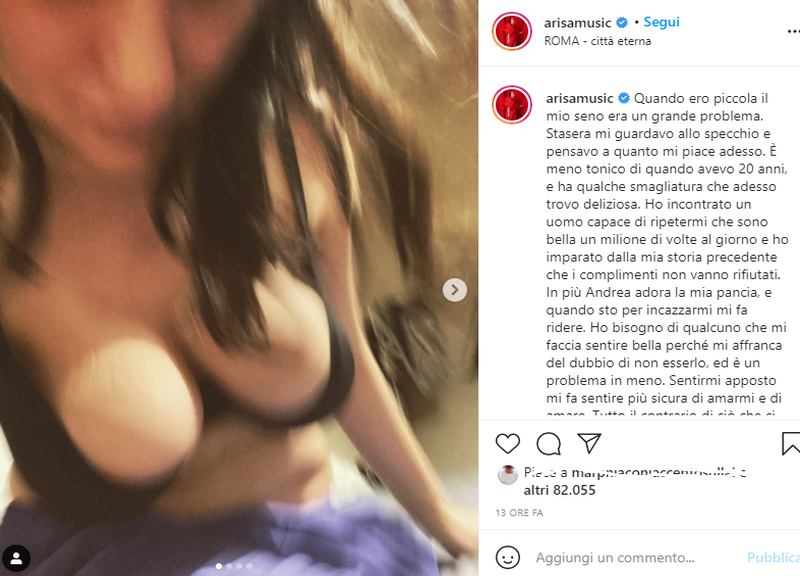 Arisa mostra il seno: “Ora mi piace anche grazie a chi mi fa sentire bella”
