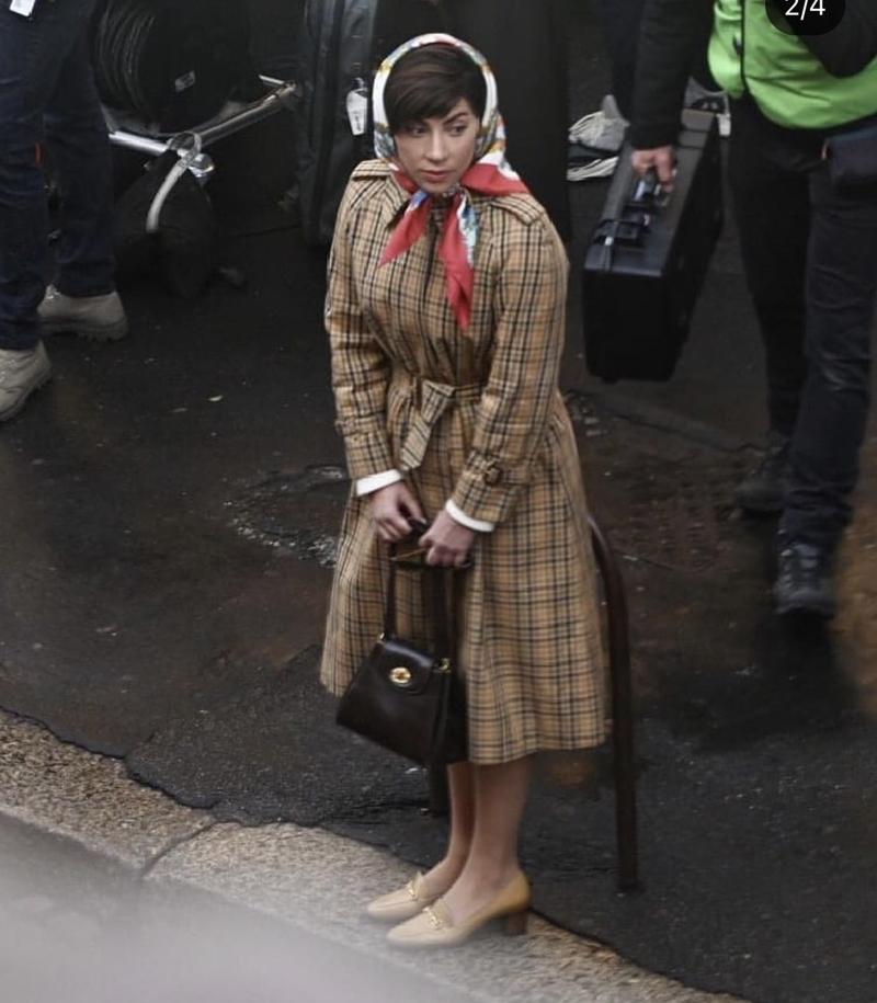Lady Gaga, foto dal set di ‘Gucci’. I primi ciak tra Milano e Gressoney