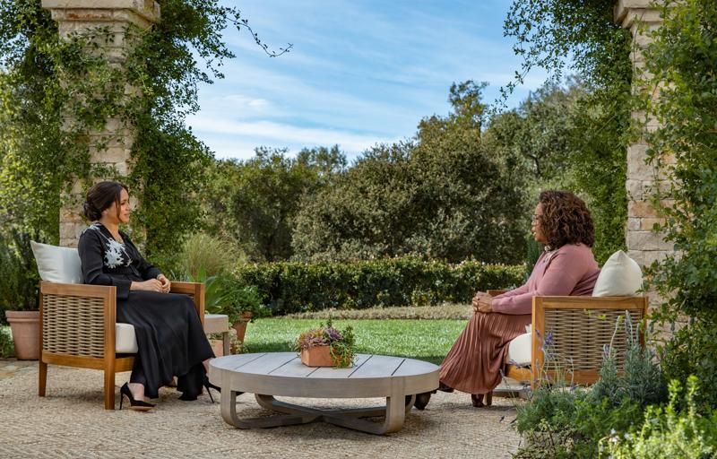 Harry e Meghan, boom di ascolti tv anche in Italia per l’intervista di Oprah Harry e Meghan, boom di ascolti tv anche in Italia per l’intervista di Oprah