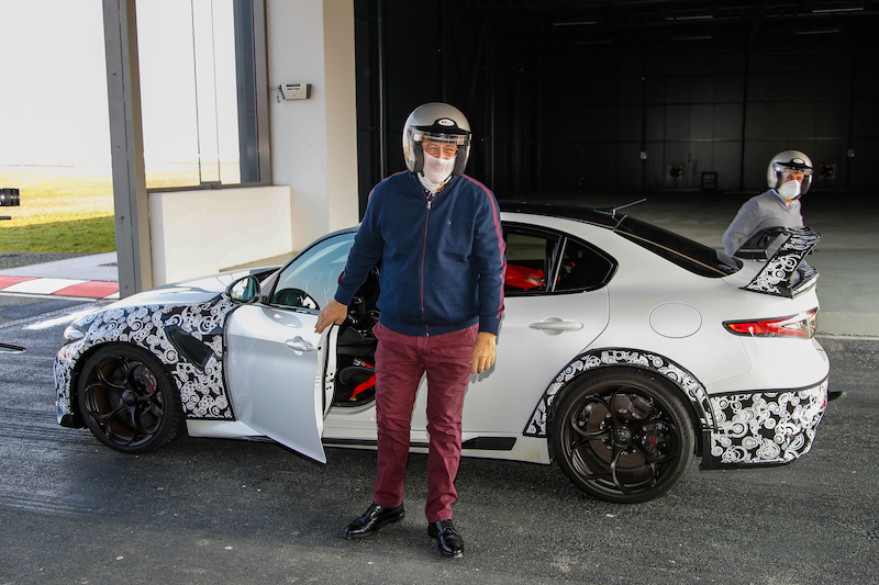 L’AD di Alfa Romeo Imparato testa la nuova Giulia GTAm L’AD di Alfa Romeo Imparato testa la nuova Giulia GTAm