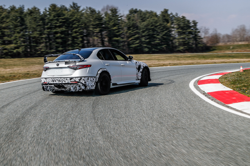 L’AD di Alfa Romeo Imparato testa la nuova Giulia GTAm L’AD di Alfa Romeo Imparato testa la nuova Giulia GTAm