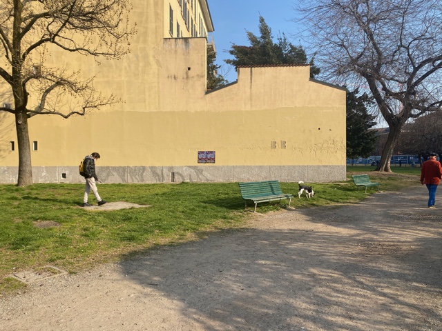 Non c’è pace in Piazza Vetra, tra gli odiatori d’amore del Liceo Manzoni Non c’è pace in Piazza Vetra, tra gli odiatori d’amore del Liceo Manzoni