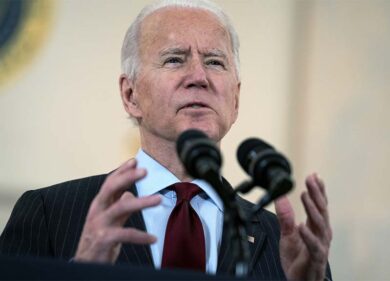 Biden promette l’indipendenza dal Covid: “Entro il 4 luglio tutti vaccinati”