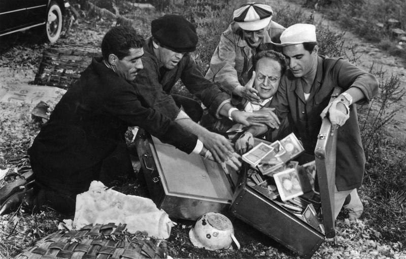 Nino Manfredi, il figlio Luca ne celebra la carriera: “Ma era un traditore” Nino Manfredi, il figlio Luca ne celebra la carriera: “Ma era un traditore”