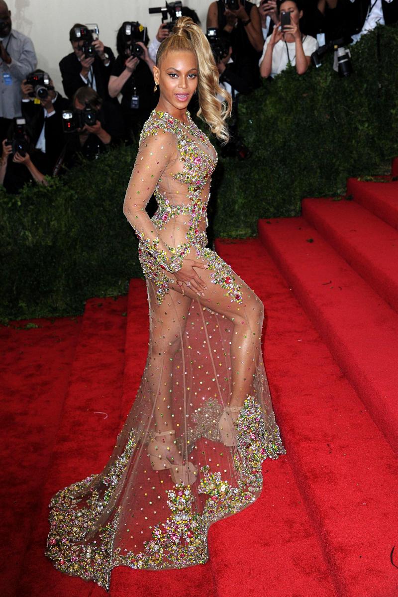 Beyoncè star dei Grammy Award in onore delle proteste razziali Beyoncè star dei Grammy Award in onore delle proteste razziali