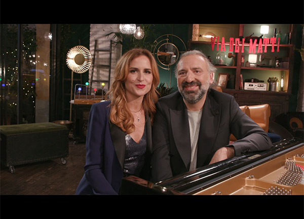 Stefano Bollani e Valentina Cenni: “In Via dei Matti con Zalone, De Gregori e…”. L’intervista Stefano Bollani e Valentina Cenni: “In Via dei Matti con Zalone, De Gregori e…”. L’intervista