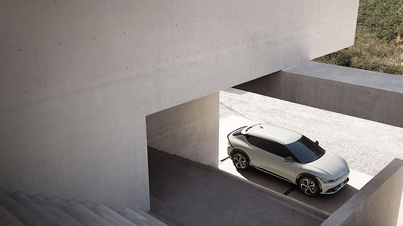 Svelate le prime immagini del nuovo crossover Kia EV6