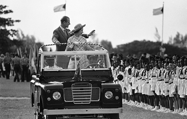 Principe Filippo news: torna dalla Regina Elisabetta a Windsor Castle. FOTO Principe Filippo news: torna dalla Regina Elisabetta a Windsor Castle. FOTO
