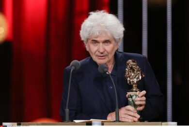 Francia: il regista teatrale Francon accoltellato alla gola a Montpellier
