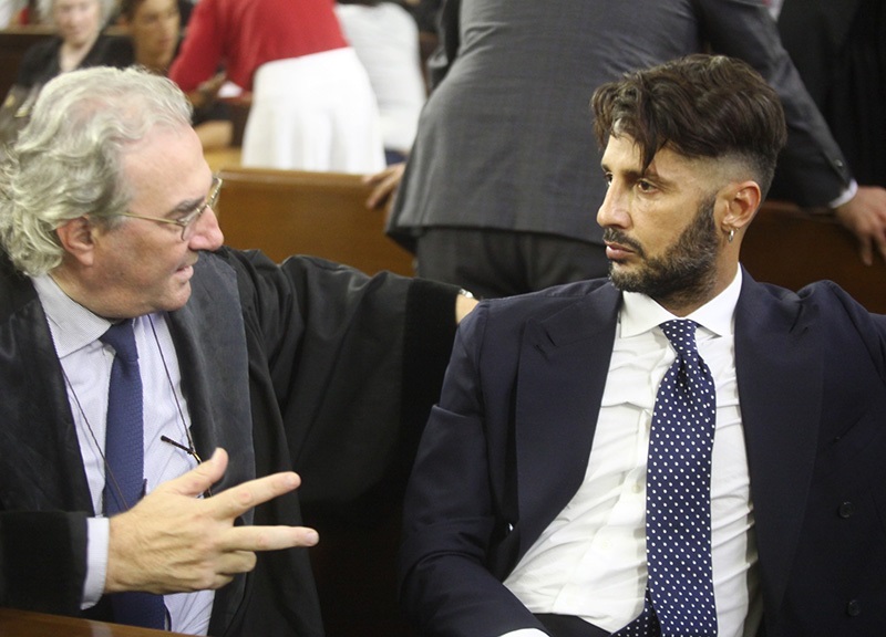 “Fabrizio Corona è in sciopero della fame ed è pronto anche a morire” “Fabrizio Corona è in sciopero della fame ed è pronto anche a morire”