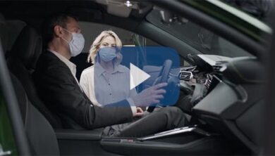 Peugeot svela il nuovo volto della 308