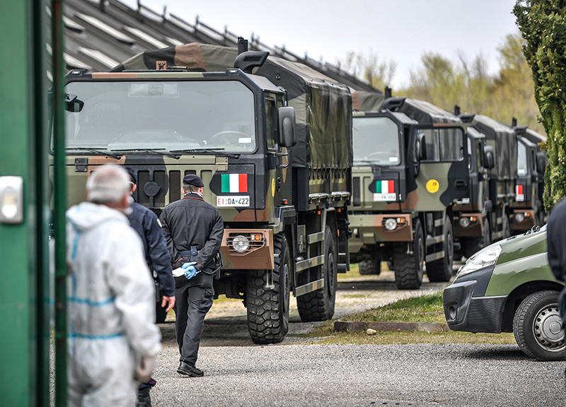 Covid, il 18 marzo e quei morti bruciati a Bergamo: i dubbi sulle cremazioni Covid, il 18 marzo e quei morti bruciati a Bergamo: i dubbi sulle cremazioni