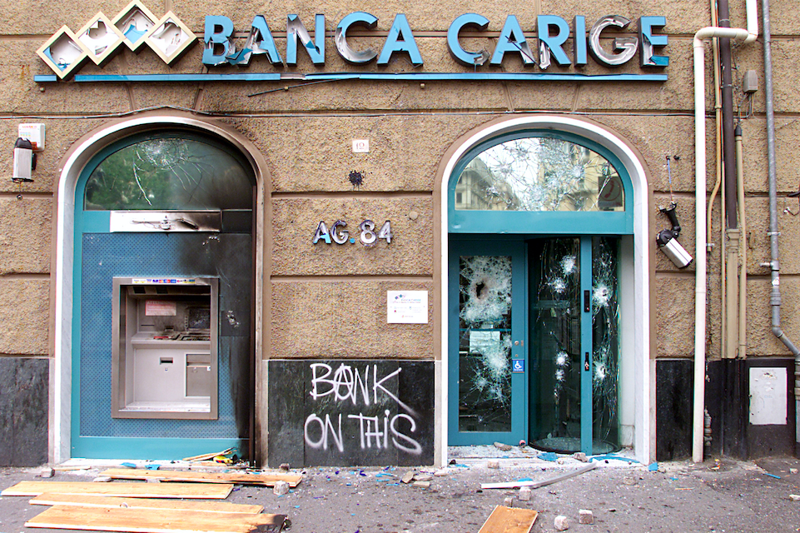 Galleria foto 'Carige, il piano sui ricavi già fallito.Ecco perché è stata rifiutata da Ccb' - foto 1