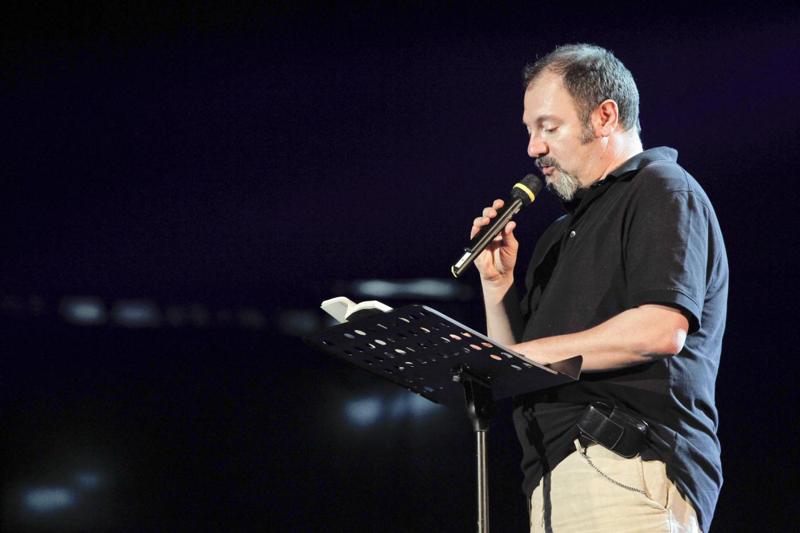 Carlo Lucarelli racconta il lato oscuro delle fiabe, In compagnia del lupo Carlo Lucarelli racconta il lato oscuro delle fiabe, In compagnia del lupo