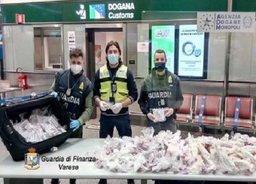 Malpensa, sequestrati 50mila prodotti medicinali dall’Africa Malpensa, sequestrati 50mila prodotti medicinali dall’Africa