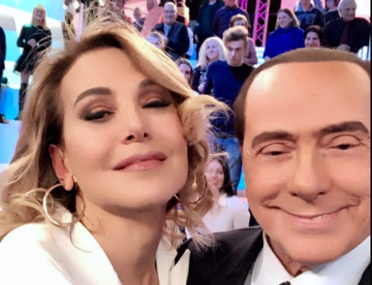 Berlusconi e la pagina di auguri dedicata da Pier Silvio: “Sei un grande papà” Berlusconi e la pagina di auguri dedicata da Pier Silvio: “Sei un grande papà”