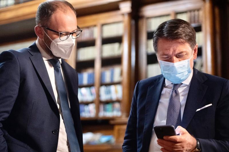Galleria foto '“Giuseppe Conte è un leader dal volto umano e il nuovo M5S gli assomiglierà”' - foto 1