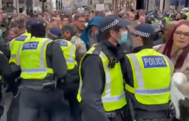 Germania, Olanda, Regno Unito: ribellione anti-lockdown in tutta Europa. VIDEO