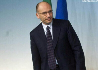 Pd, Enrico Letta silura Marcucci e Delrio: “Ora due donne capigruppo”
