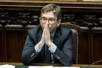 Pd, Provenzano: “Non sono amico di Letta ma di sua mamma, mi ha convinto lei”