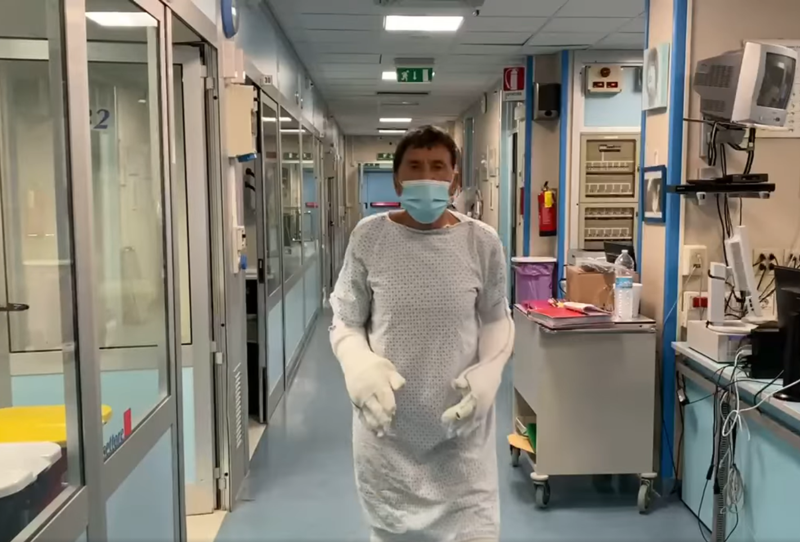 Gianni Morandi ustionato dopo il terribile incidente: “Sono fortunato”. FOTO