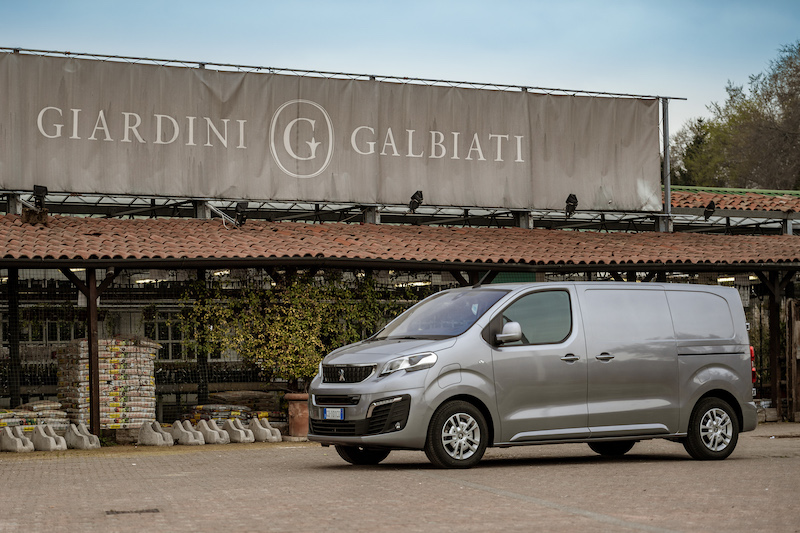 Nuovo Peugeot e-Expert, nato per un trasporto 100% green Nuovo Peugeot e-Expert, nato per un trasporto 100% green