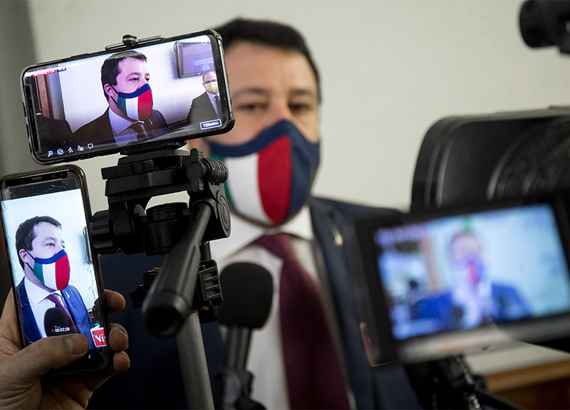 Caos vaccini in Lombardia, Salvini: “Chi ha sbagliato, paghi” Caos vaccini in Lombardia, Salvini: “Chi ha sbagliato, paghi”