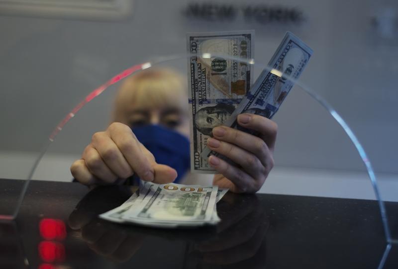 Turchia, i mercati non credono più a Erdogan. La lira crolla. La Borsa -9,79% Turchia, i mercati non credono più a Erdogan. La lira crolla. La Borsa -9,79%