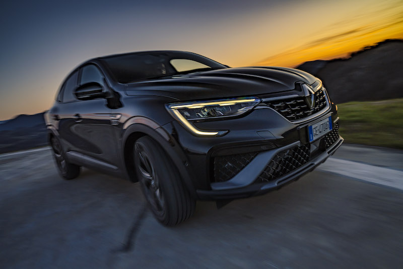 Nuovo Renault Arkana, il suv coupé alla portata di tutti