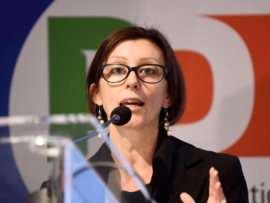 Covid, petizione online del Pd: “Commissario per i vaccini in Lombardia”