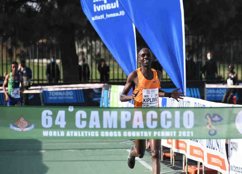 Campaccio Cross Contry 2021 maschile vince l’ugandese Jacob Kiplino