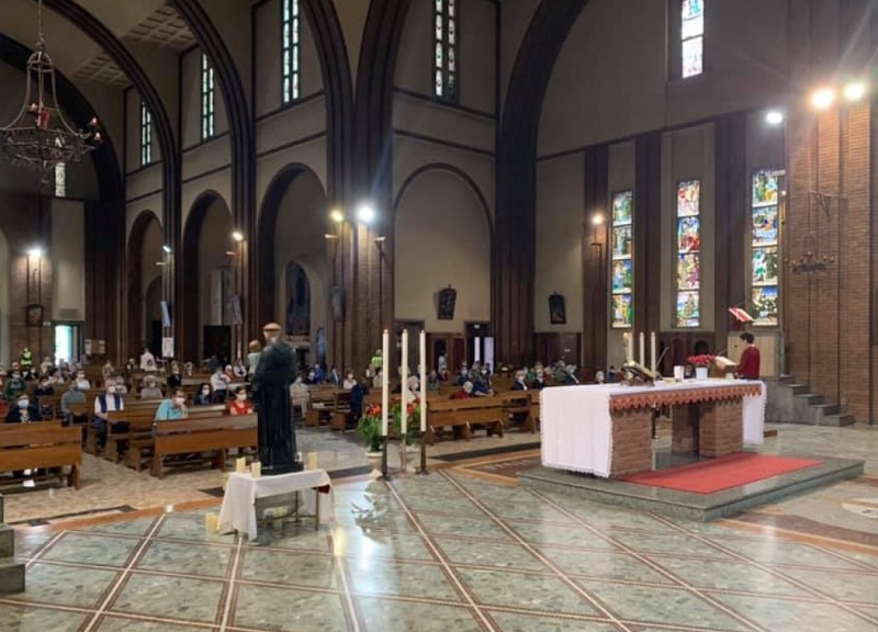 Diocesi di Milano mette a disposizione parrocchie e oratori per vaccinazioni Diocesi di Milano mette a disposizione parrocchie e oratori per vaccinazioni