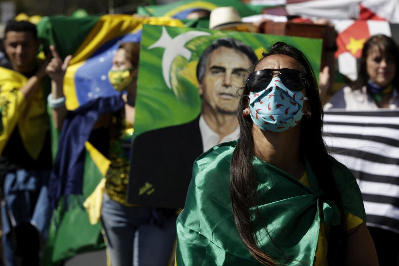 Il Brasile con 3000 morti al giorno “ringrazia” il negazionista Bolsonaro Il Brasile con 3000 morti al giorno “ringrazia” il negazionista Bolsonaro
