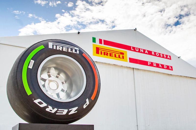 Pirelli: all’asta un pneumatico da formula 1 firmato dal Team Luna Rossa Pirelli: all’asta un pneumatico da formula 1 firmato dal Team Luna Rossa
