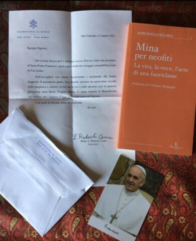 Il libro su Mina piace a Papa Francesco. Ecco la lettera della Santa Sede