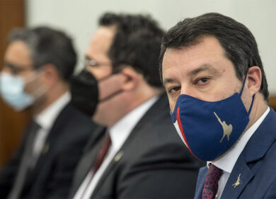 Vaccino, Salvini difende la Lombardia: “E’ la prima per numero di dosi”